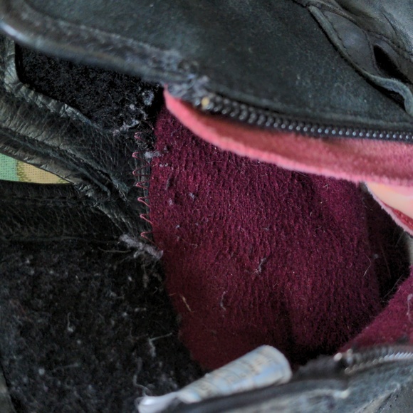 UGG Simmens Black Leather Boots Size 6 - Picture 5 of 9